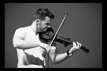SVET - Celebrity Violinist